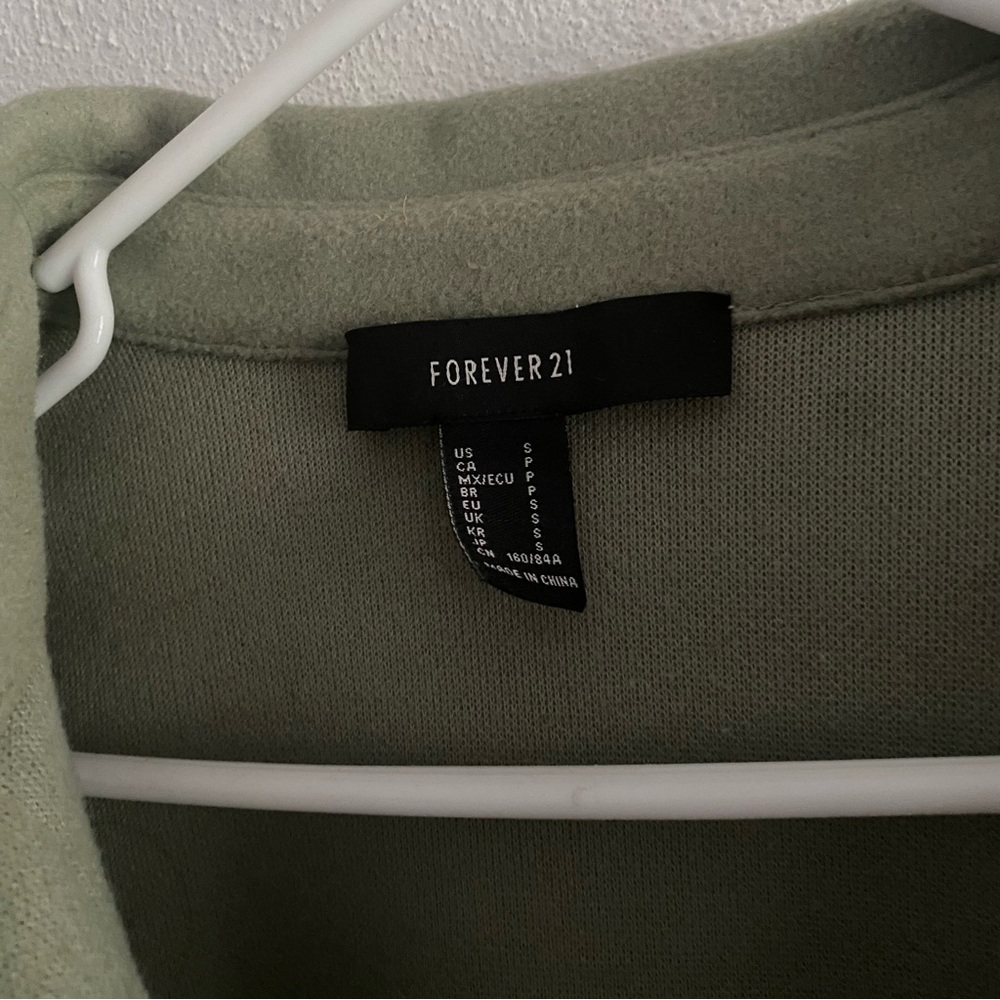 Forever 21 Green Oversized Shacket - Picture 6 of 11